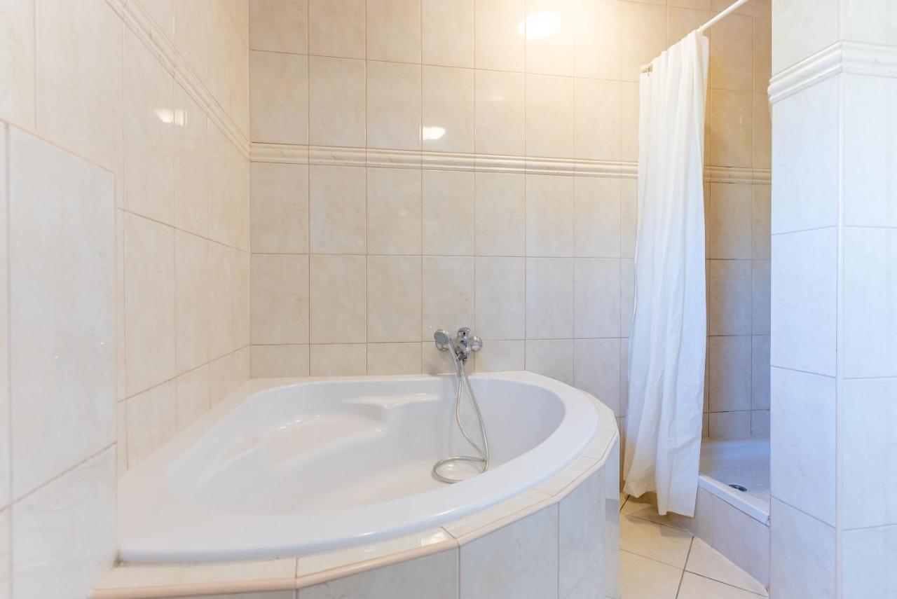 Apartment Luno Kaštela エクステリア 写真