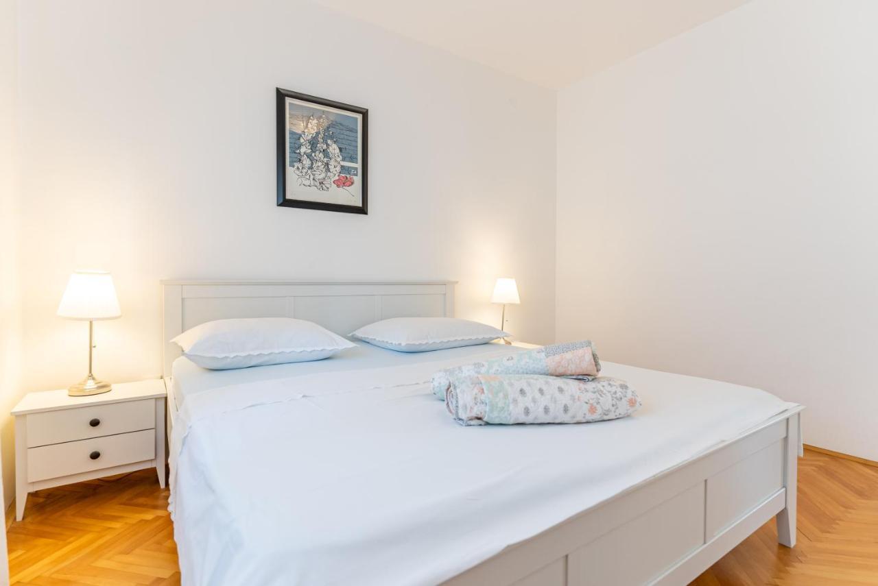 Apartment Luno Kaštela エクステリア 写真
