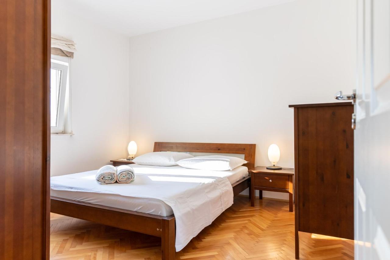 Apartment Luno Kaštela エクステリア 写真