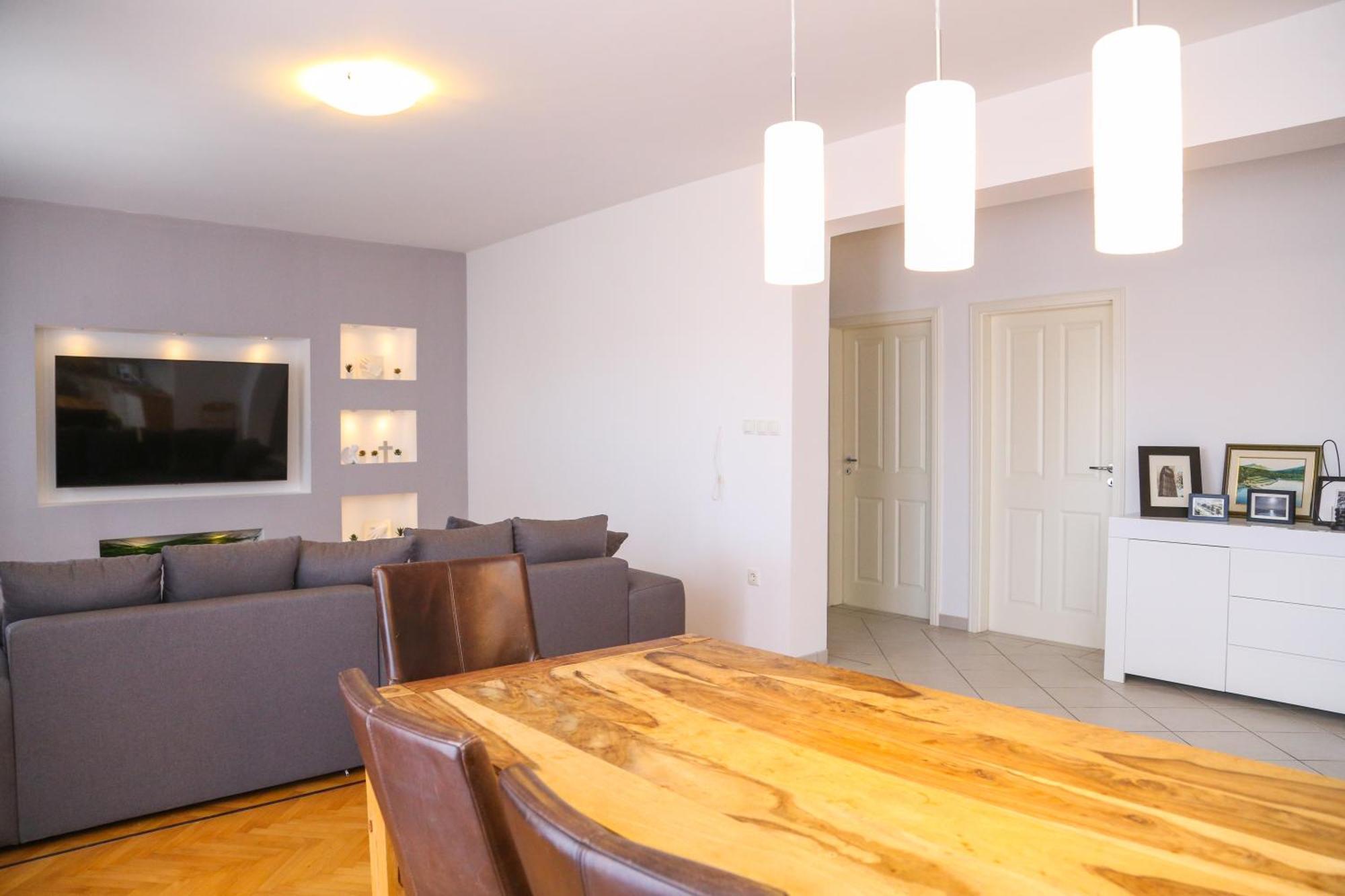 Apartment Luno Kaštela エクステリア 写真