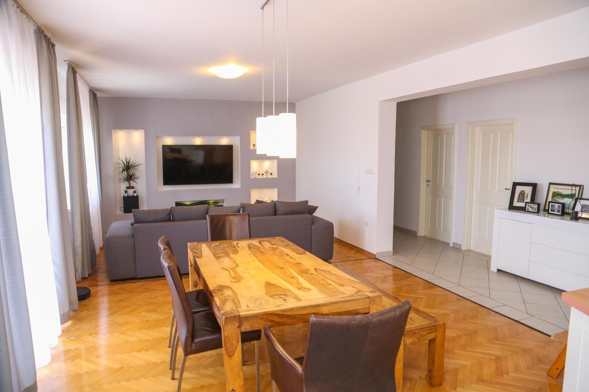 Apartment Luno Kaštela エクステリア 写真
