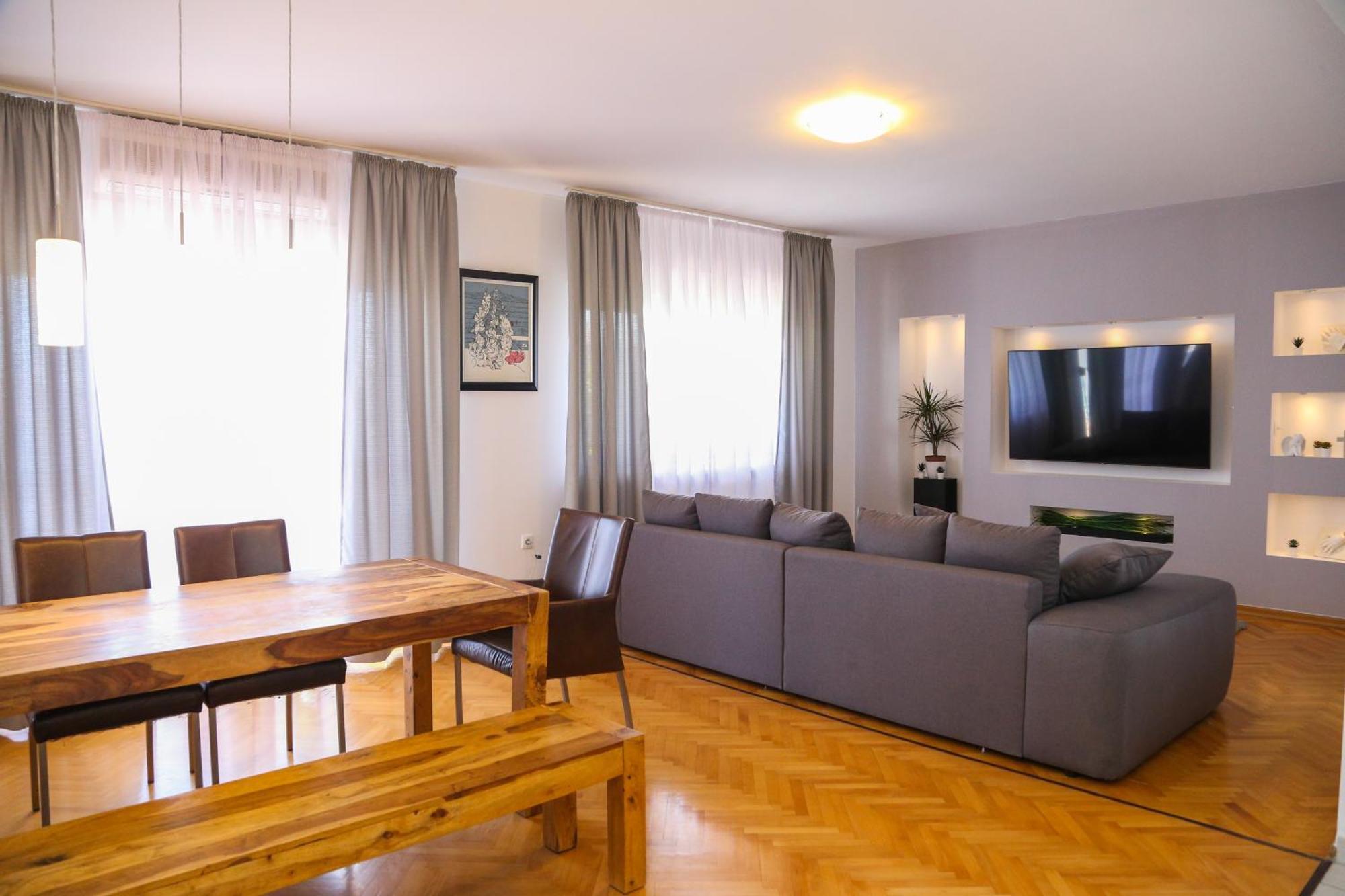 Apartment Luno Kaštela エクステリア 写真