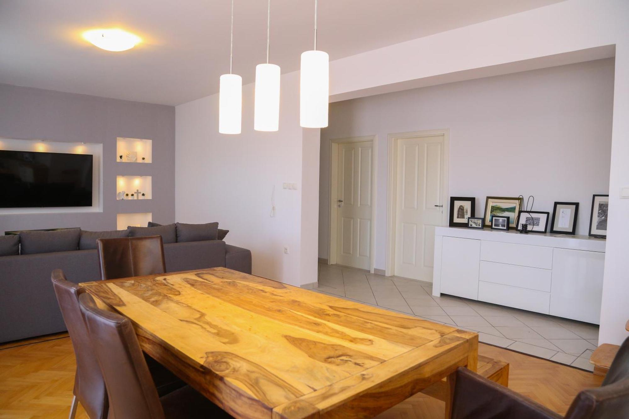 Apartment Luno Kaštela エクステリア 写真
